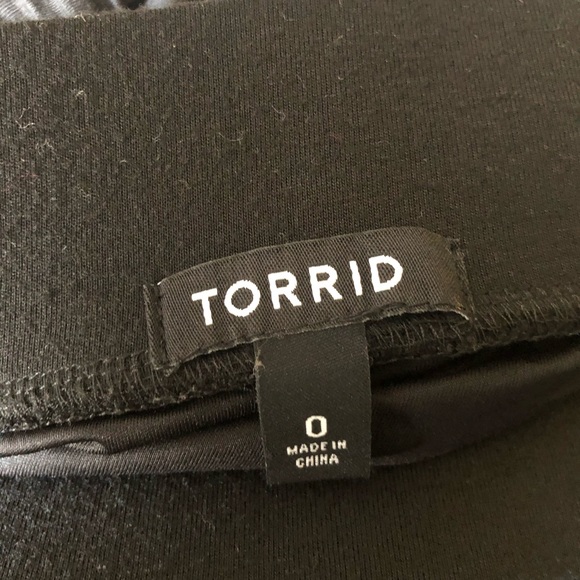 Women’s Black Pleated Skirt - Picture 4 of 5